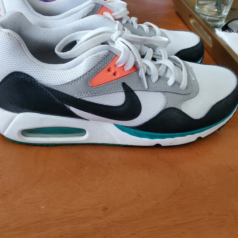 Nike Correlate